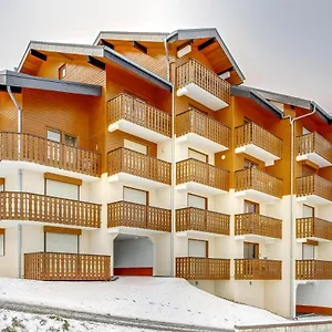 Appartement D'une Avec Vue Sur Le Balcon Amenage Et Wifi A Les Memises
